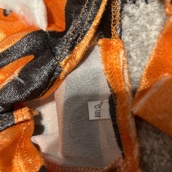 Tiger costume - Picture 2 of 3